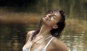 Irina Shayk's birthday gift to fans: A hot bikini pic