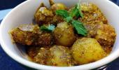 Recipe: How to make Dumdaar Dahiwale Aloo