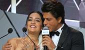 Oh my! Archie Panjabi is just another girl when SRK sings to her