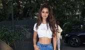 Work it! Disha Patani flashes toned abs