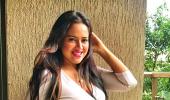 Must-read! Sameera celebrates her post-pregnancy body