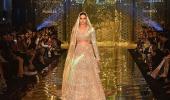 WATCH! Deepika turns ramp into a dance floor