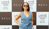 Who is this off-ramp hottie at Lakme Fashion Week?