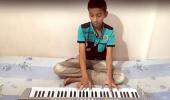 SEE: 14 YO shares piano lessons online