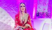 Wah! Sana looks breathtaking as a bride