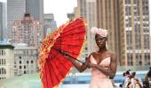 PIX: Stylish Umbrellas on the ramp!