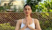 Can you twist your body like Sonal Chauhan?