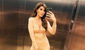 Elnaaz's STUNNING elevator selfies