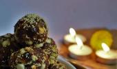 Recipe: Date and Peanut Laddoos