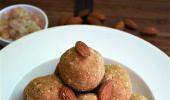 Recipe: Aata Aur Gond Ke Laddoo