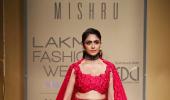 Mrunal's MOST ROYAL Look!