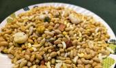 Diwali Healthy Snack: Mixed Puffed Chivda