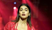 Pooja, Alaya Turn On The Heat