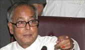 Pranab plays down Dubai crisis