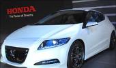 Honda goes the hybrid way