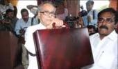 Govt to stick to Rs 40,000 cr divestment target: Pranab