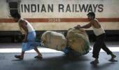 Railways plan to hire 150,000