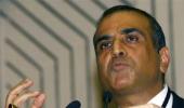 Sunil Mittal's salary slashed by 10%