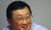 BlackBerry offers bumper package to new CEO John Chen