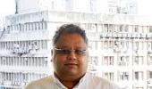 Jhunjhunwala buys 25 lakh DHFL shares; stock up 13%