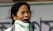 Mamata asks Jindals to pay Rs 5,000 to those who gave land