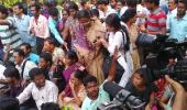 Saradha investors block trains in Bengal