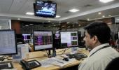 Markets end lower for 4th straight session; HDFC, ICICI Bank slip