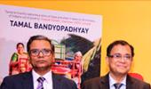 Vedic slokas, witty repartees, Kolkata's who's who at Bandhan book launch