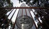 3 economists, one bank chief in fray to replace Rajan