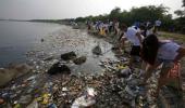 IIT-Kharagpur students turn garbage collectors!