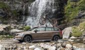 Volvo S 60 Cross country: A luxury sedan with sporty features