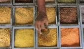 High food prices pose challenge to India's inflation target