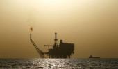 Oil prices dip as Iraq raises exports