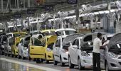 Automobile retail sales soar to record high in Nov