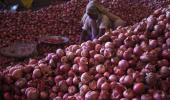 Govt to procure 200K-tonne onions amid farmer protest