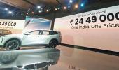 VinFast VF 7 MPV comes with free buyback, free charging