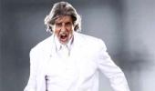 Vote for Amitabh Bachchan's best look!