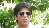 SRK returns to his Mannat