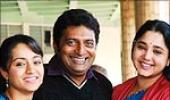 Prakash Raj to direct Abhiyum Naanum in Kannada