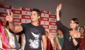 Shahid, Rani shake a leg