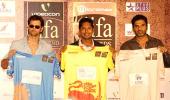 Bollywood stars to take on Sri Lankan cricketers