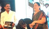 When Big B touched the feet of Nitin Desai's mom