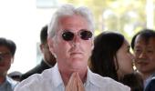 Richard Gere visits Buddhist temple in Seoul