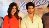 Priyanka: Shah Rukh doesn't make me blush