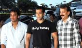 PIX: Salman, Sanjay Dutt at Baba Siddiqui's Iftar party