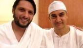 Photo: Aamir Khan meets Shahid Afridi in Mecca