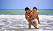 PHOTO: SRK, Shirish Kunder bond on beach in Barbados