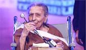 Legendary singer Shamshad Begum dies at 94