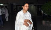 PIX: Deepti Naval, Javed Akhtar, Supriya Pathak at Farooque Sheikh's condolence meet