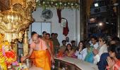 PIX: Aishwarya, Abhishek visit Siddhivinayak temple